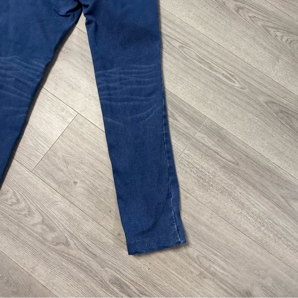 Duluth Trading Co Women's Straight Leg Jeans - Size 8x31 - Picture 7 of 8